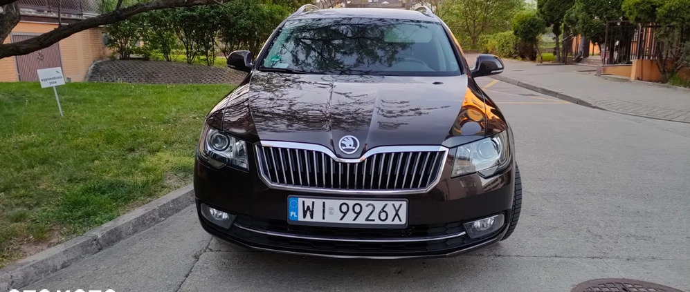 Skoda Superb cena 60000 przebieg: 155285, rok produkcji 2015 z Warszawa małe 67